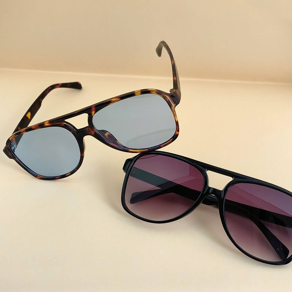 Classic Vintage Aviator Sunglasses Large Frame Retro 70s Style Amazon.com: VOLZIOTUS Retro Aviator Sunglasses for Women Men  main image 2
